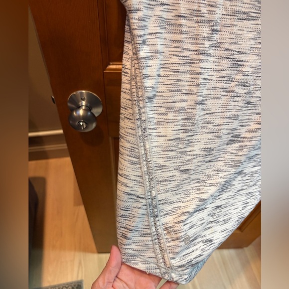 Lululemon Women’s Lost in Pace Short Sleeve Tiger Space Dye Blk & White Sz Small - Picture 9 of 10